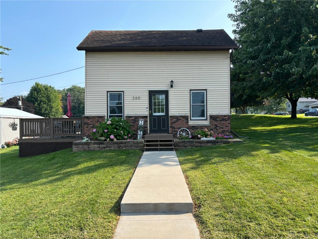 260 W 15th Street Saint Charles MN 55972 6599916 image1