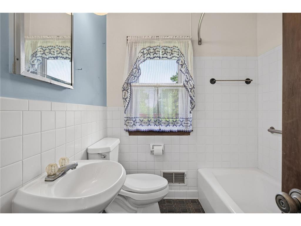 2600 W 60th Street Minneapolis MN 55410 7105735 image12