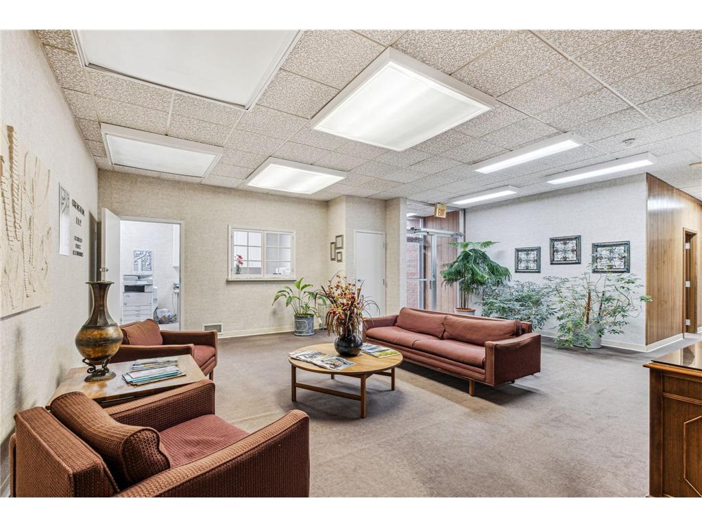 2600 Wayzata Boulevard, Minneapolis, MN, 55405 MLS 6469926 Edina