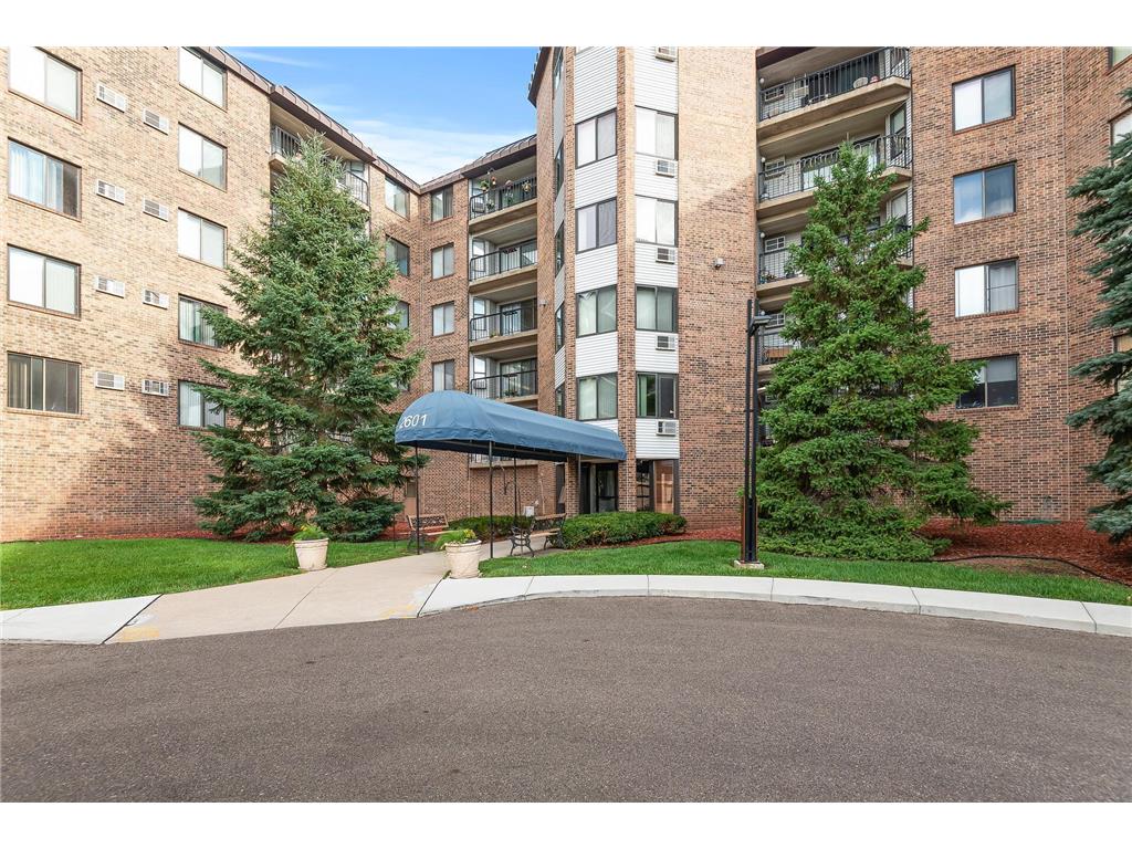 2601 Kenzie Terrace 110, Saint Anthony, MN, 55418 MLS 6255984