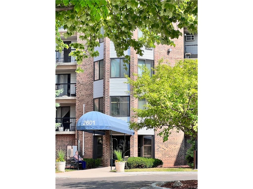 2601 Kenzie Terrace #117 Saint Anthony MN 55418 6391584 image1