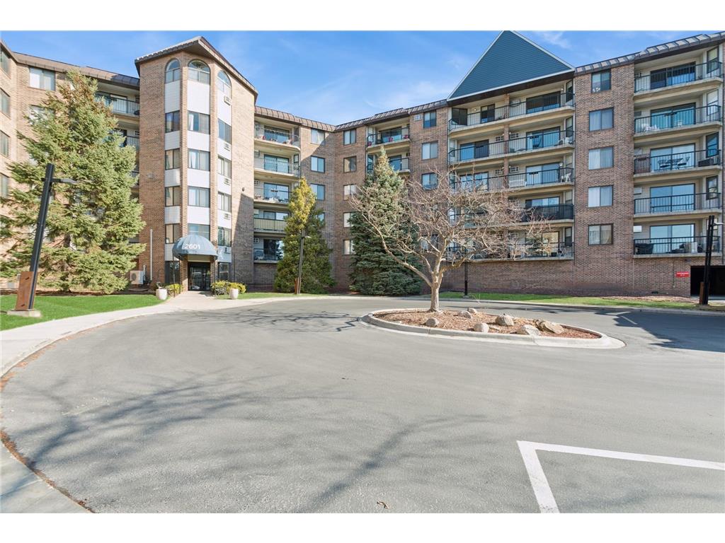 2601 Kenzie Terrace #118 Saint Anthony MN 55418 6692500 image1