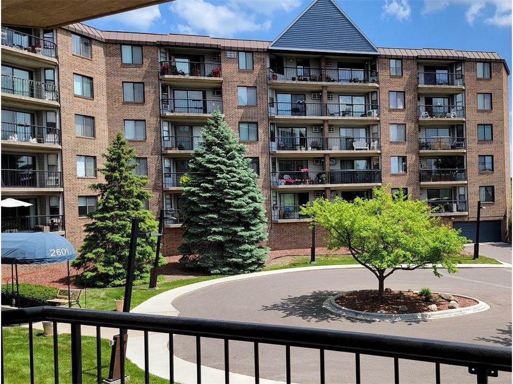 2601 Kenzie Terrace 128, Saint Anthony, MN, 55418 MLS 6373911 Edina Realty