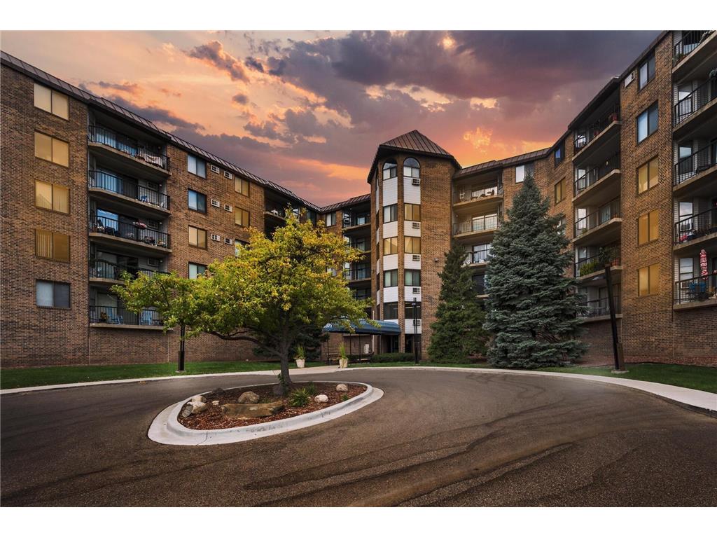 2601 Kenzie Terrace #215 Saint Anthony MN 55418 6429338 image1