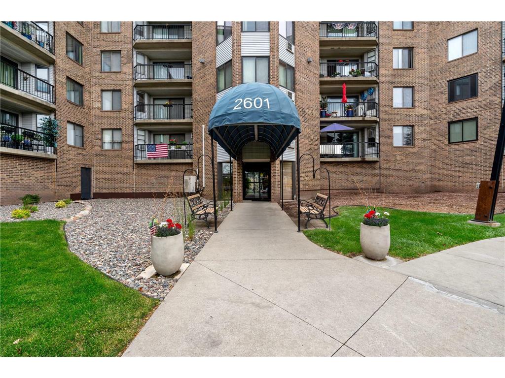 2601 Kenzie Terrace #315 Saint Anthony MN 55418 7099622 image1