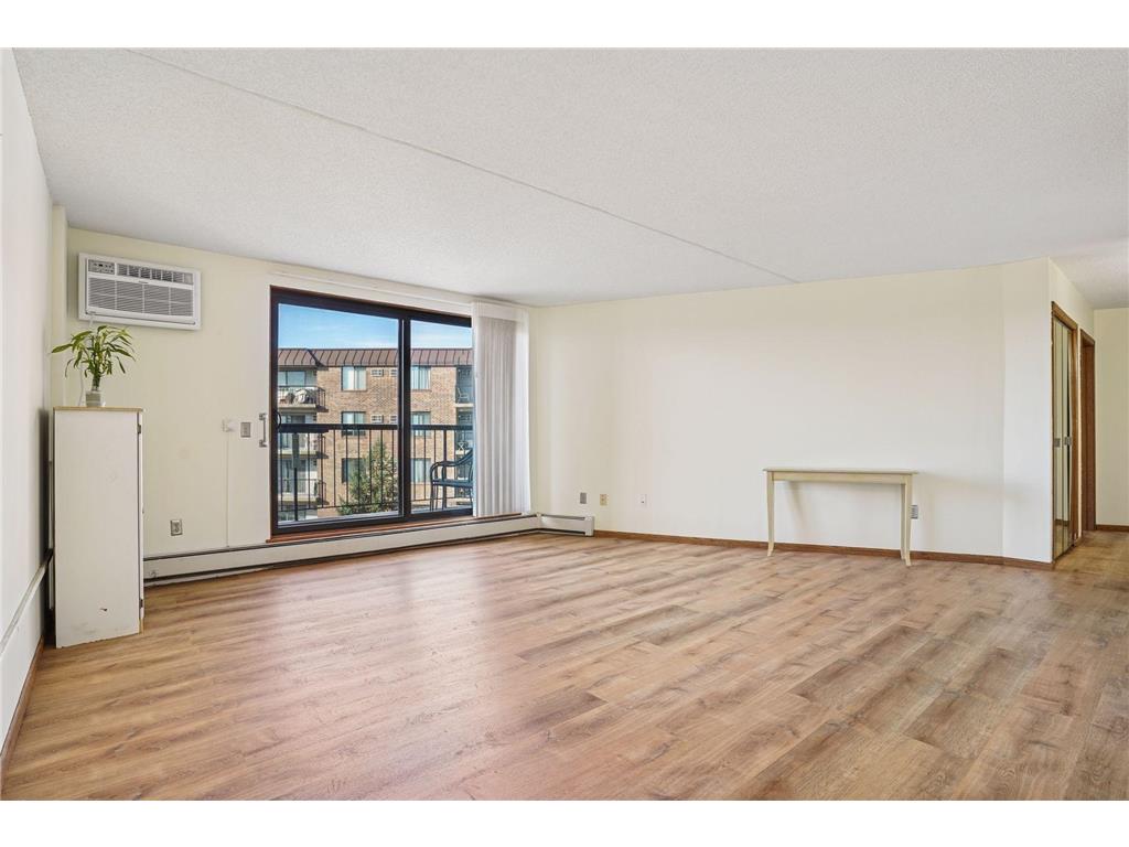 2601 Kenzie Terrace #402 Saint Anthony MN 55418 6805458 image4