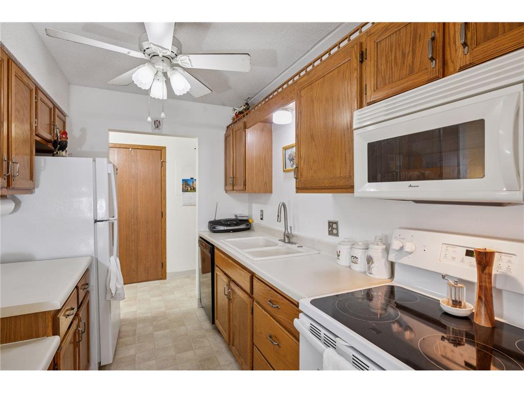 2601 Kenzie Terrace #402 Saint Anthony MN 55418 6805458 image8