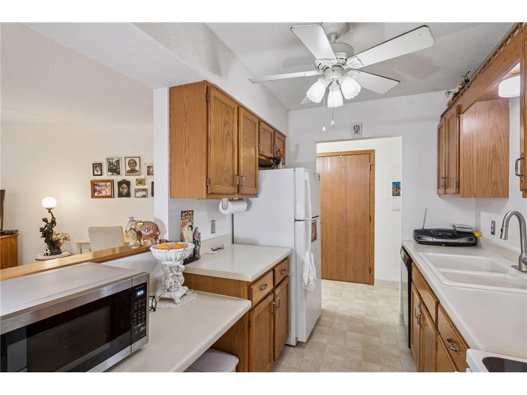 2601 Kenzie Terrace #402 Saint Anthony MN 55418 6805458 image9