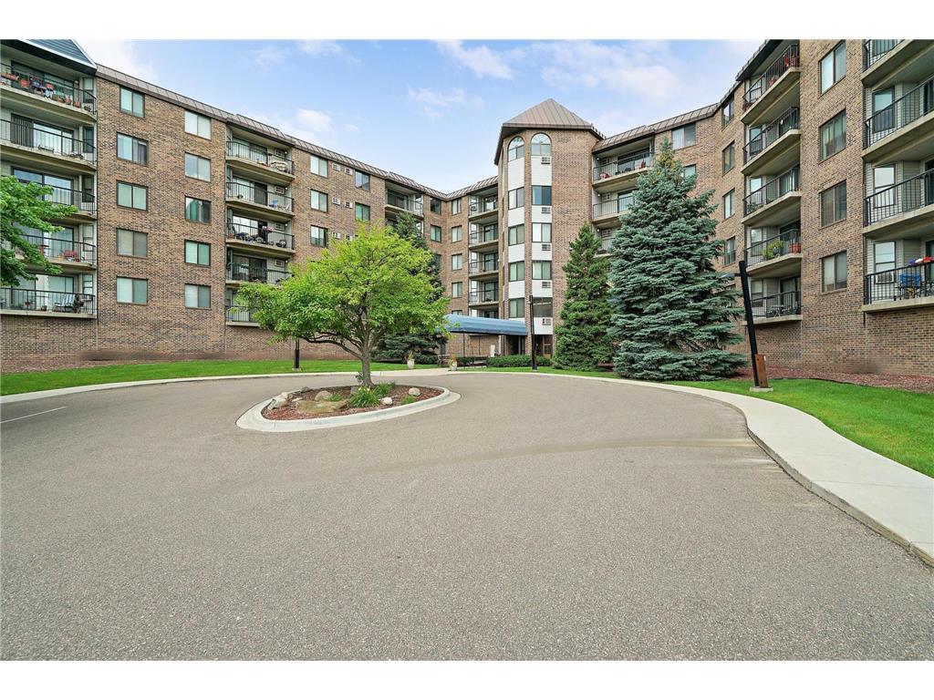 2601 Kenzie Terrace #415 Saint Anthony MN 55418 6680900 image1