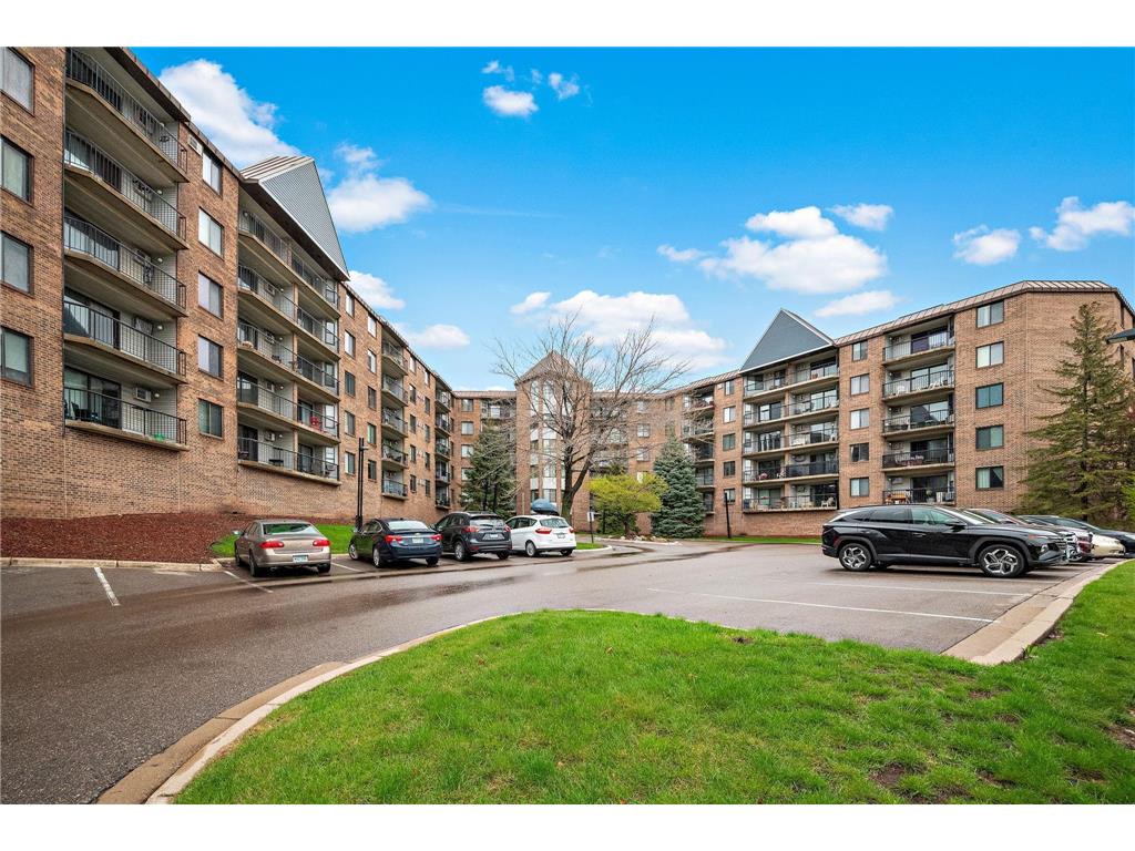 2601 Kenzie Terrace #508 Saint Anthony MN 55418 6503063 image1