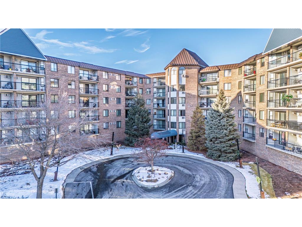 2601 Kenzie Terrace #515 Saint Anthony MN 55418 7007300 image1