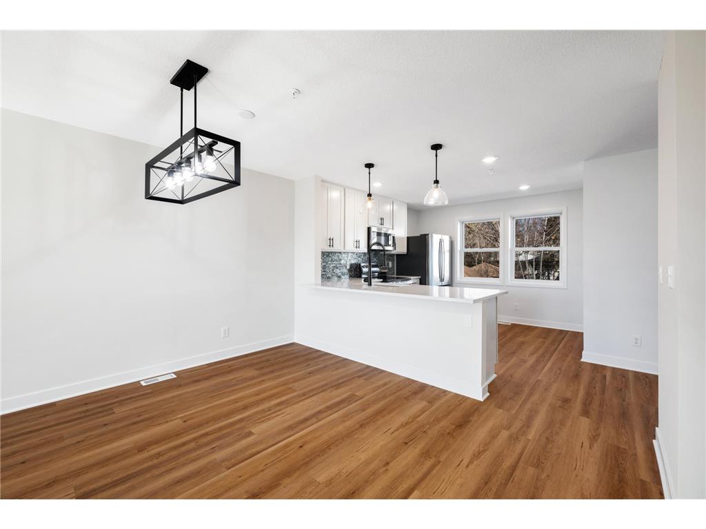 2602 Golden Valley Road Minneapolis MN 55411 6689221 image1