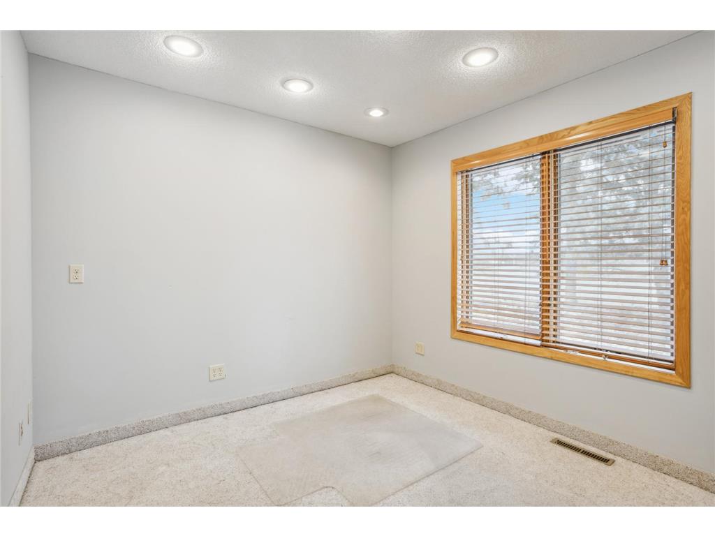 2605 Cliff Road E Burnsville MN 55337 6808652 image16