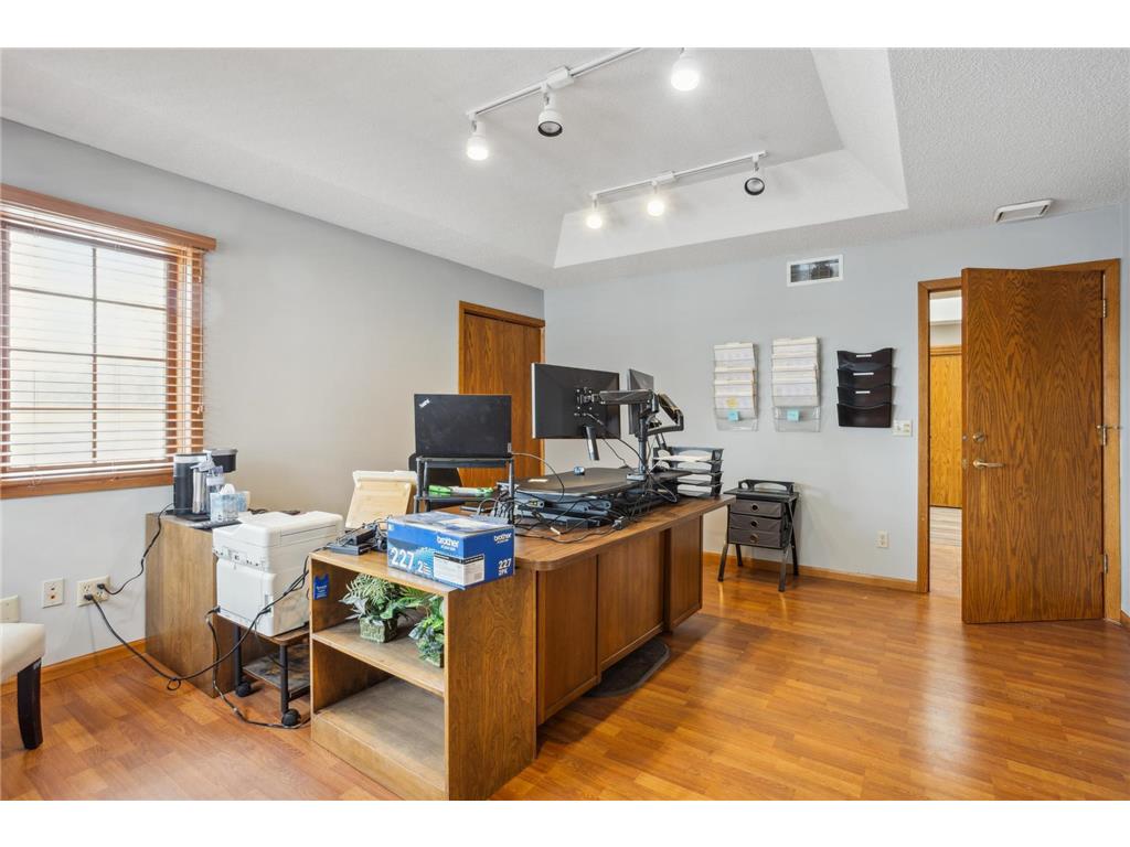 2605 Cliff Road E Burnsville MN 55337 6808652 image7