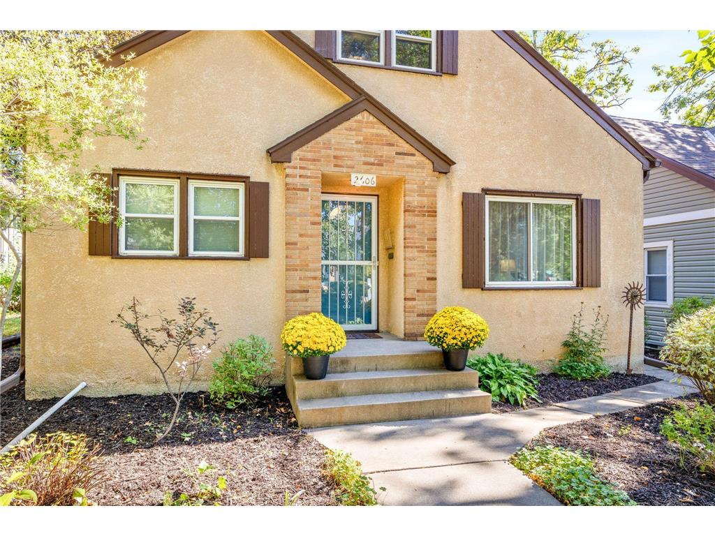 2606 Upton Avenue N Minneapolis MN 55411 6602382 image1