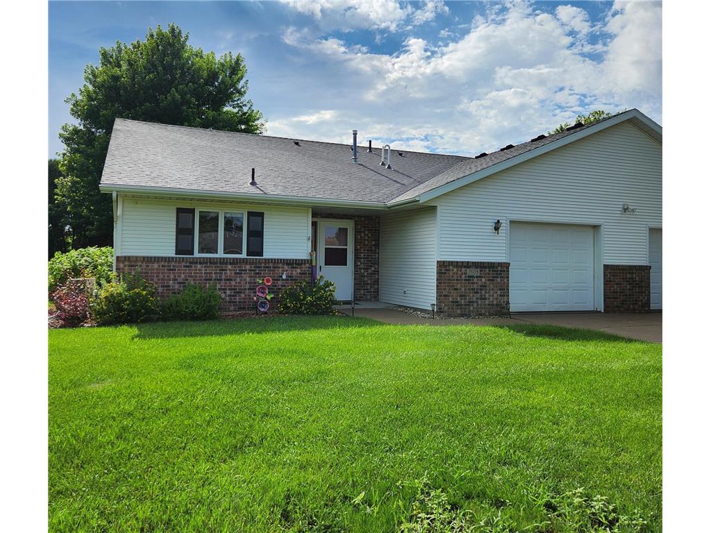 2608 10th Street SW Willmar MN 56201 6760465 image1