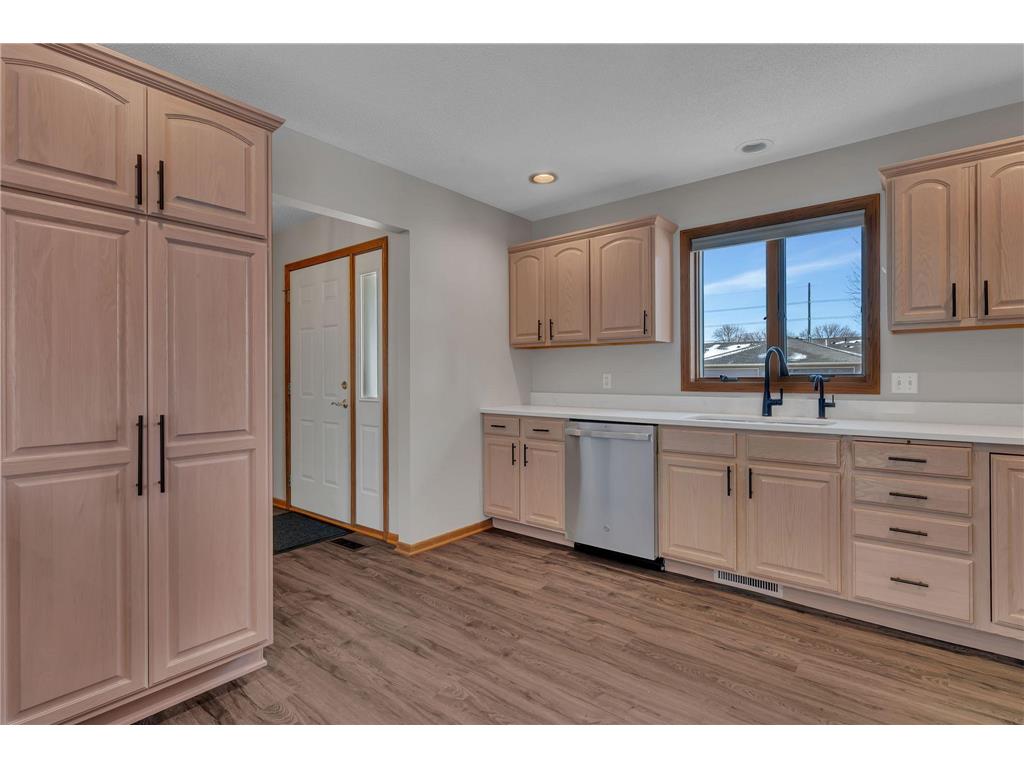2608 10th Street SW Willmar MN 56201 7032688 image13