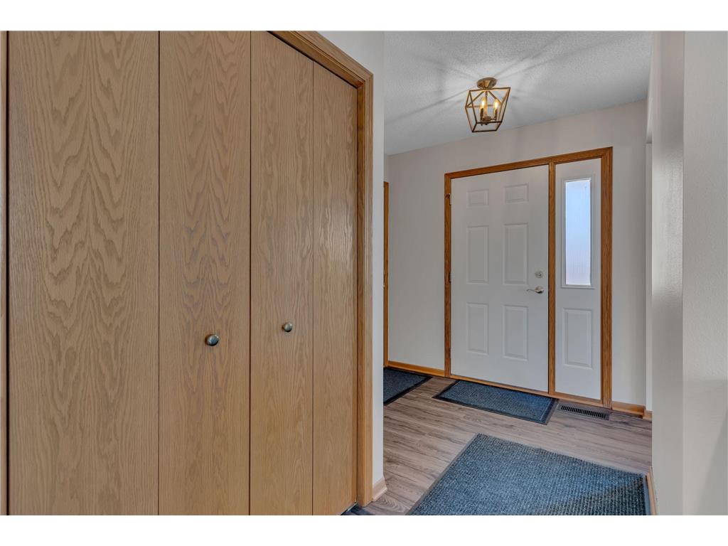 2608 10th Street SW Willmar MN 56201 7032688 image17