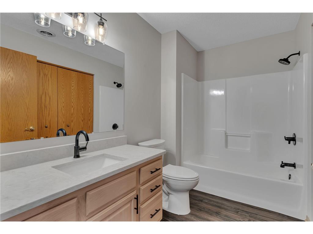 2608 10th Street SW Willmar MN 56201 7032688 image24