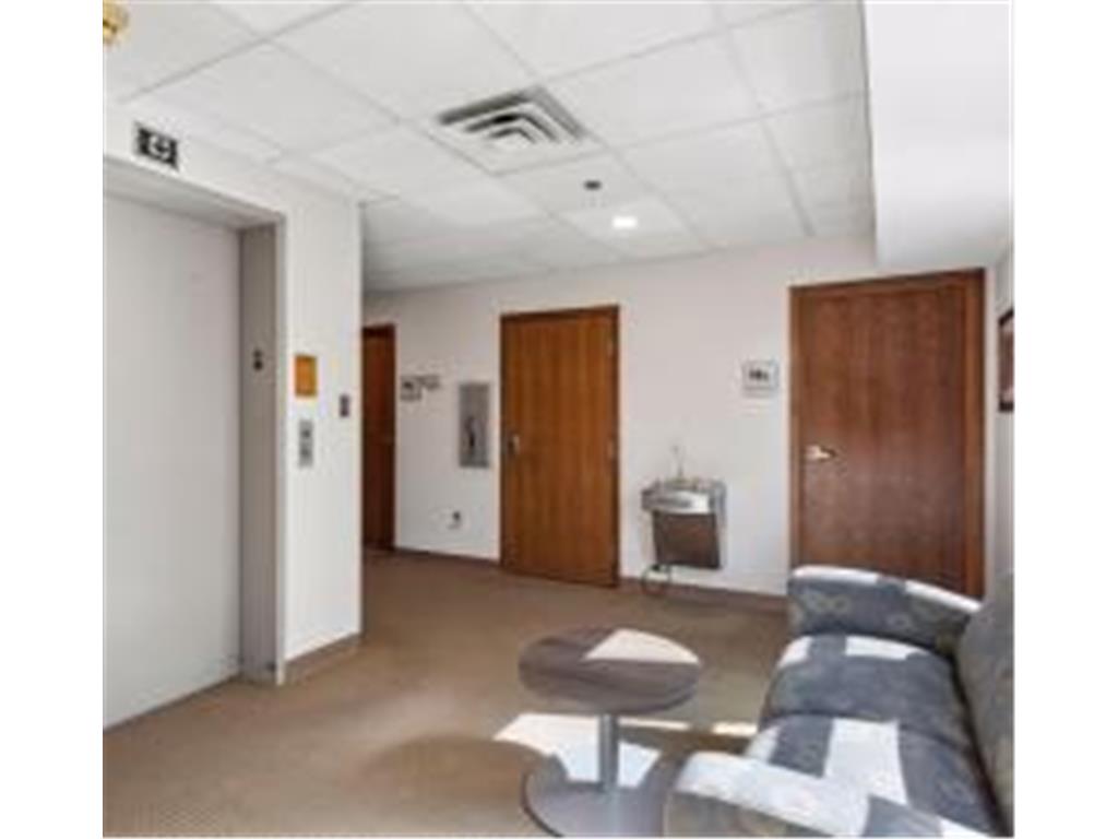 261 School Avenue Excelsior MN 55331 6718465 image18