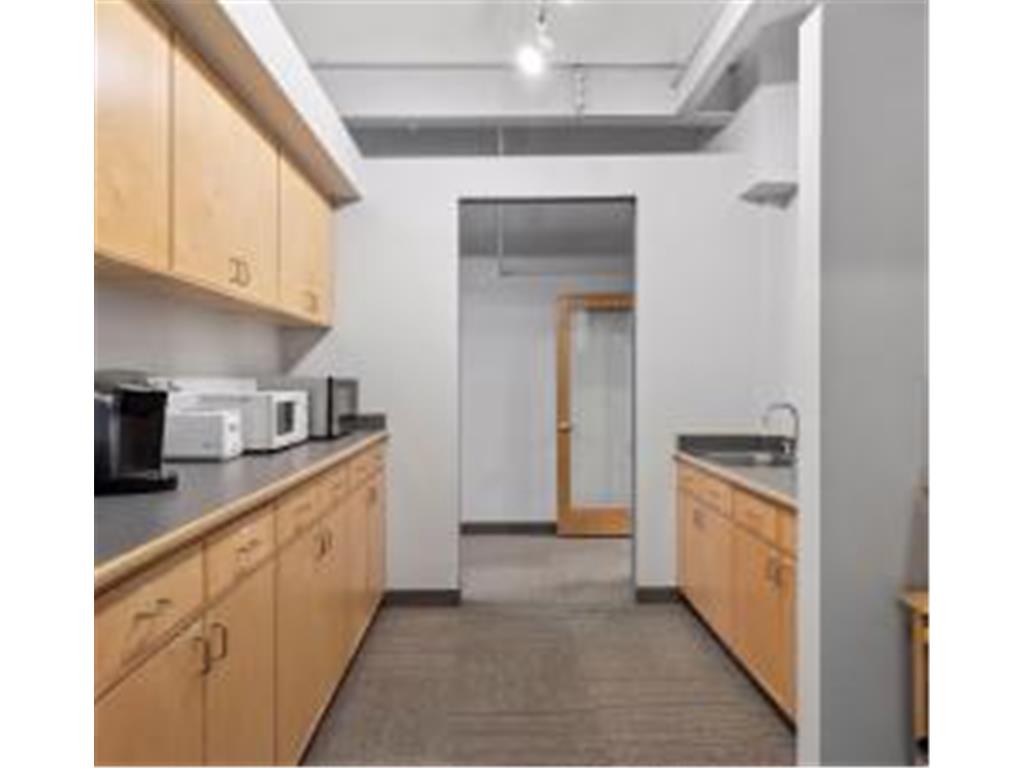 261 School Avenue Excelsior MN 55331 6718465 image8