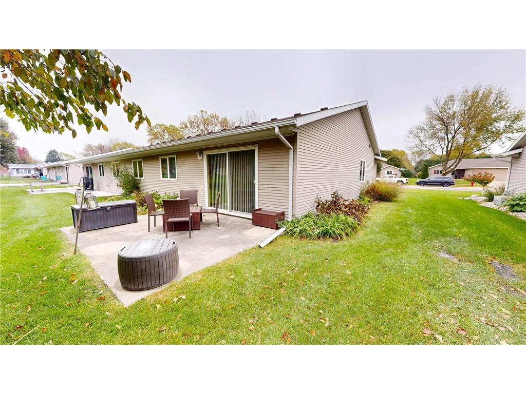 2610 9th Street SW Willmar MN 56201 6806492 image3