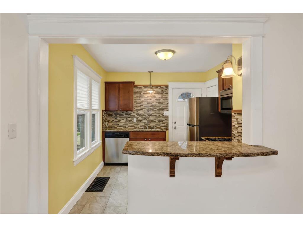 2611 E 38th Street Minneapolis MN 55406 7073715 image11