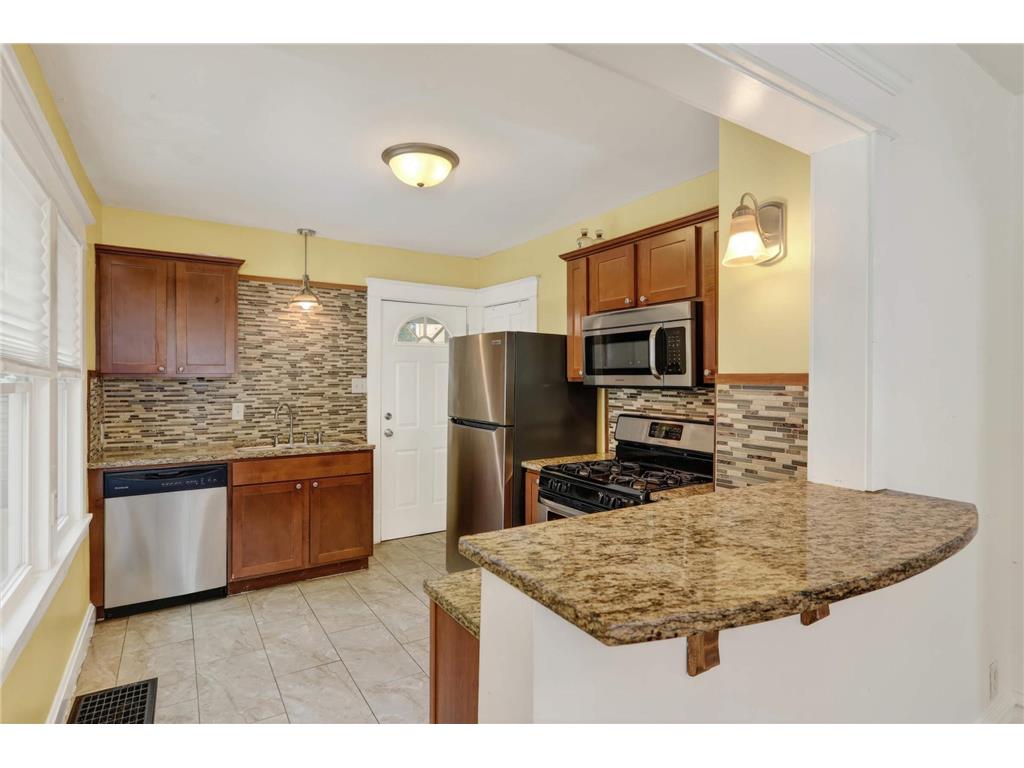 2611 E 38th Street Minneapolis MN 55406 7073715 image12