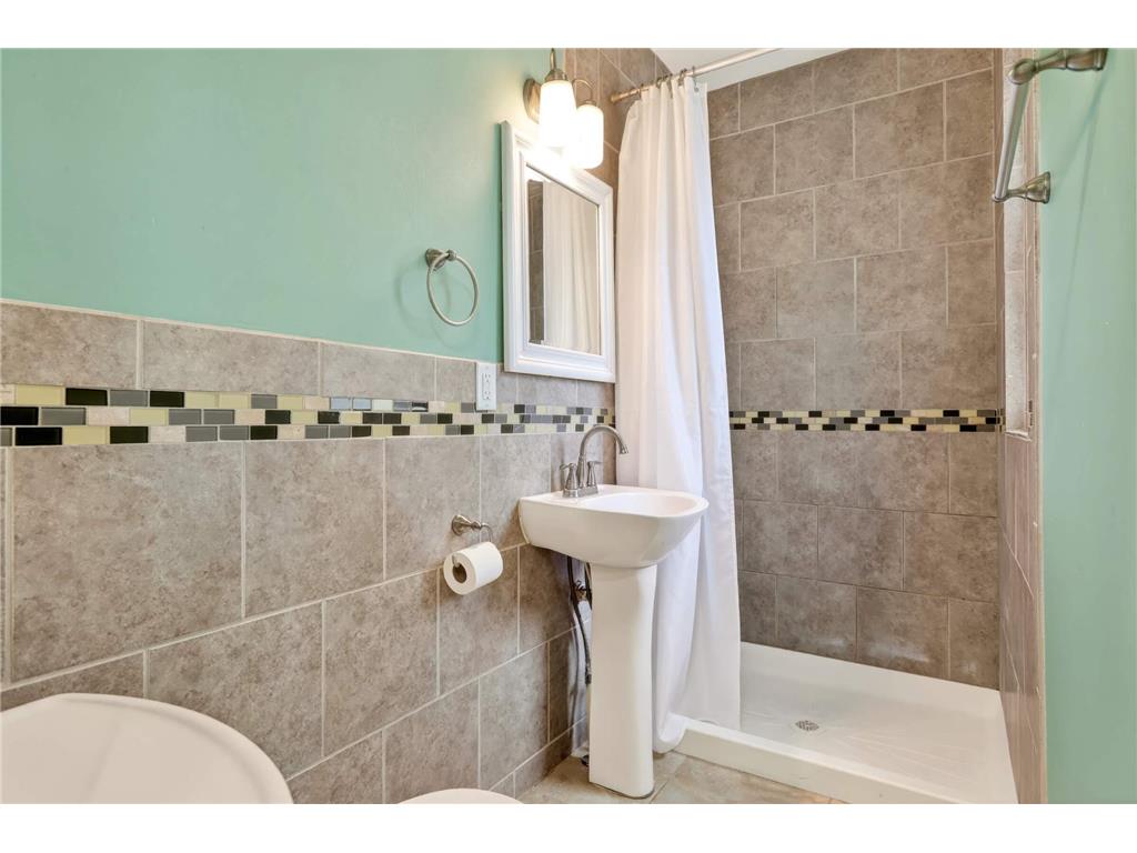 2611 E 38th Street Minneapolis MN 55406 7073715 image16