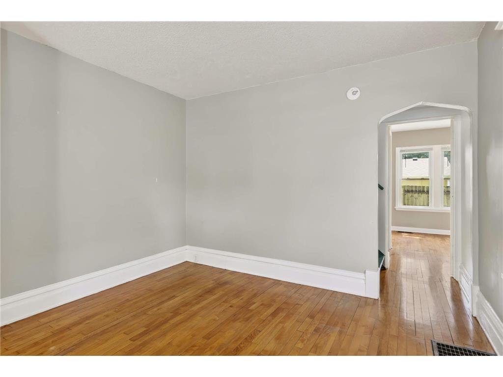 2611 E 38th Street Minneapolis MN 55406 7073715 image6