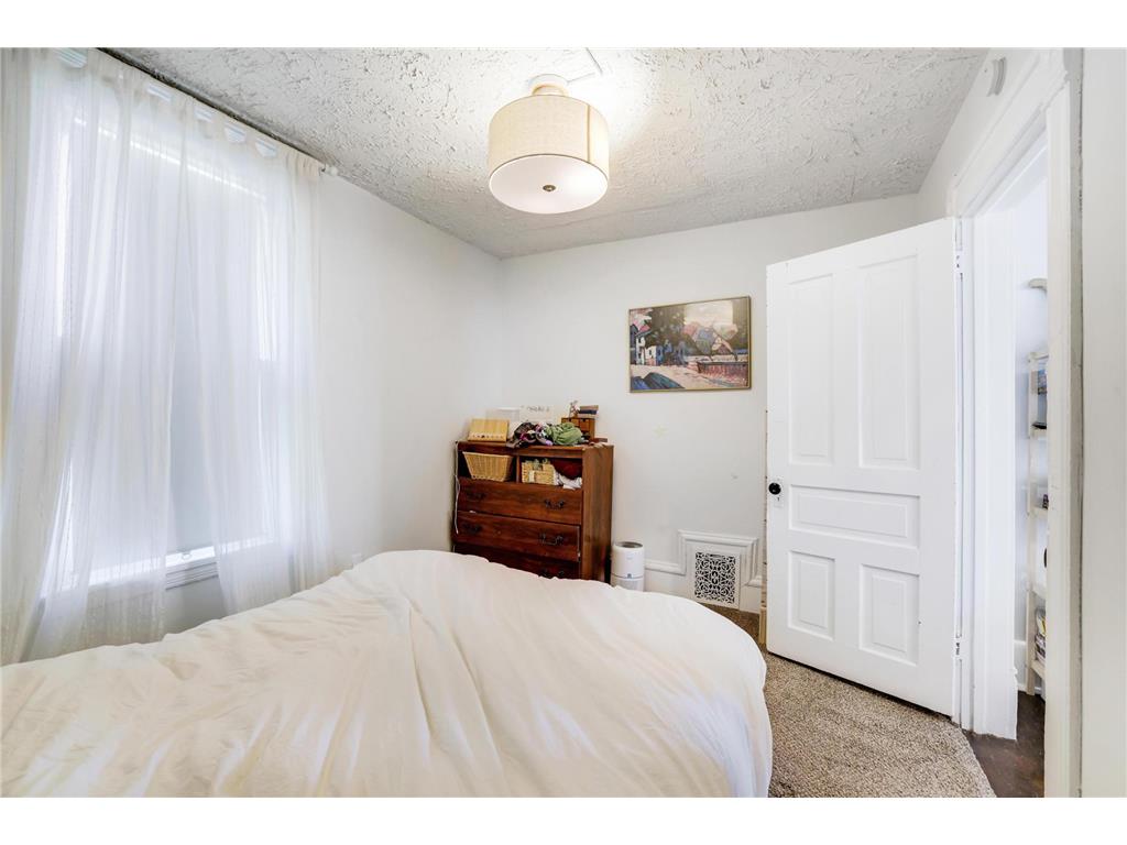 2612 Colfax Avenue S Minneapolis MN 55408 7080720 image18