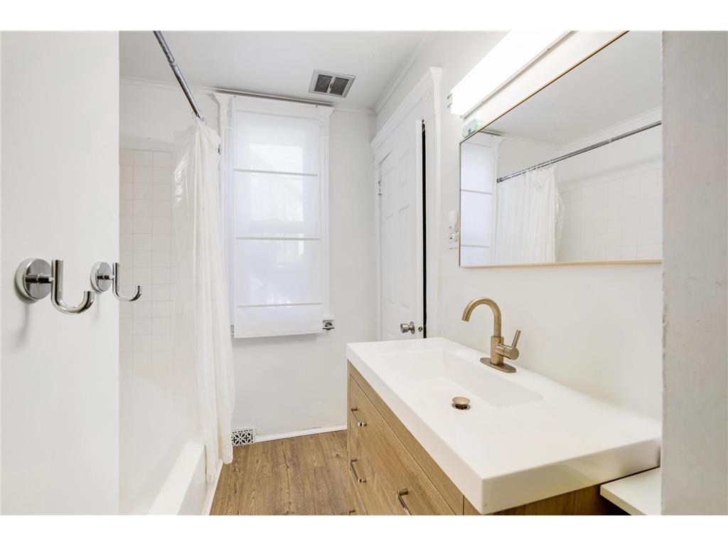 2612 Colfax Avenue S Minneapolis MN 55408 7080720 image19