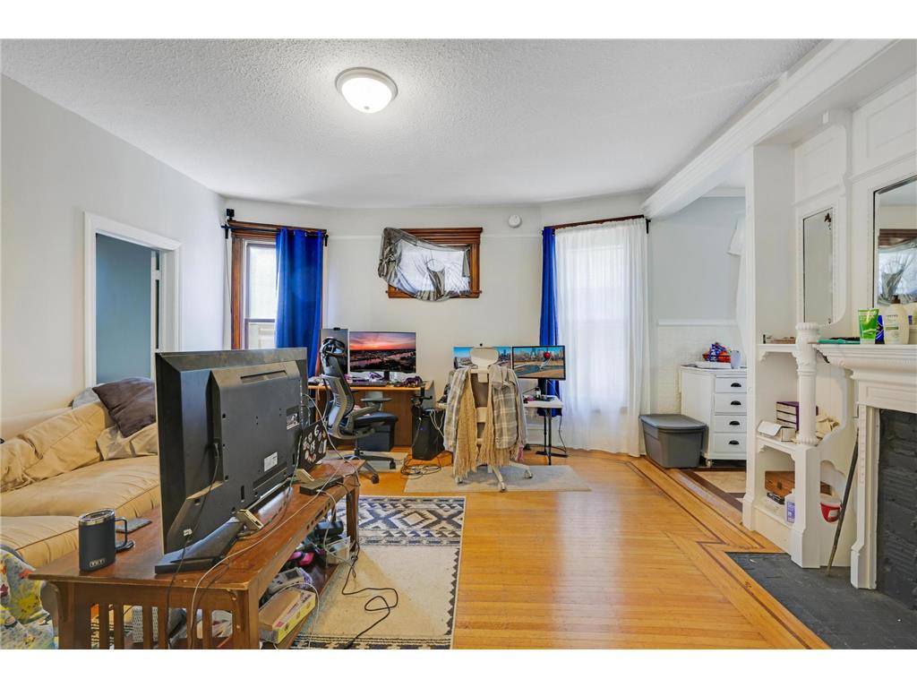 2612 Colfax Avenue S Minneapolis MN 55408 7080720 image25