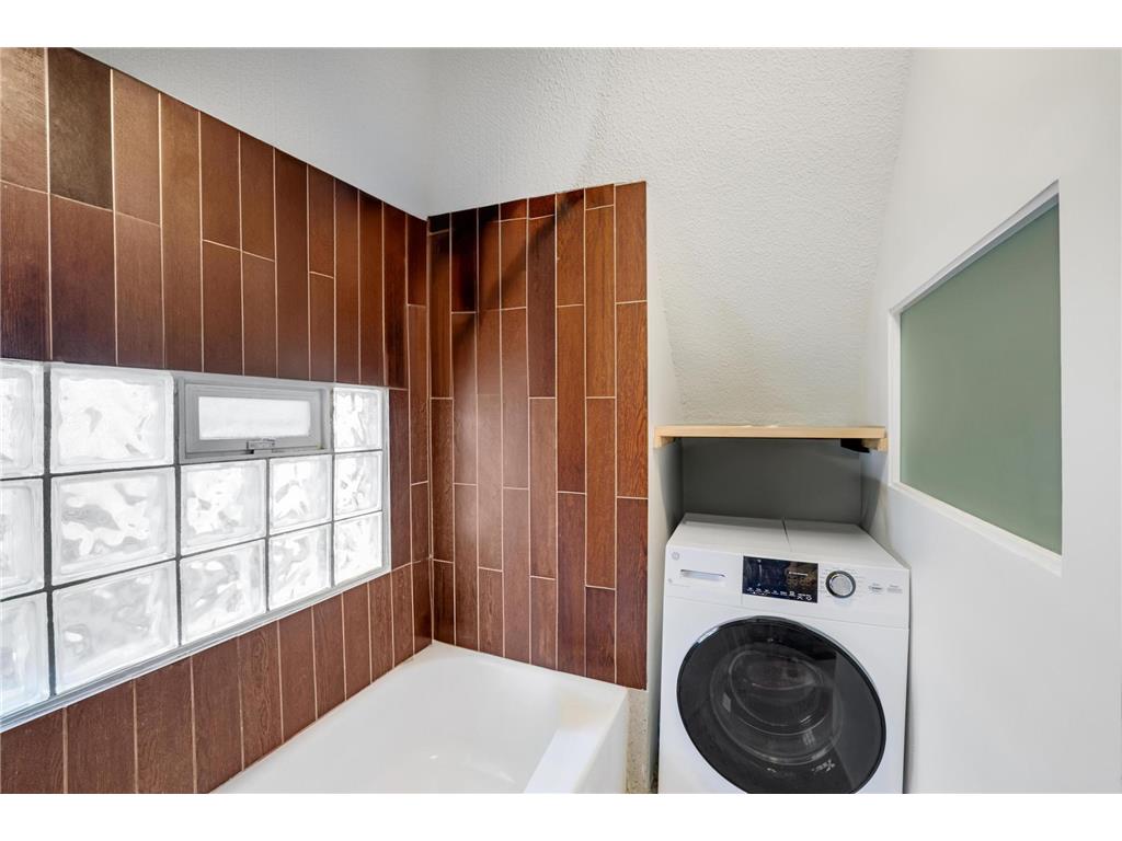 2612 Colfax Avenue S Minneapolis MN 55408 7080720 image47