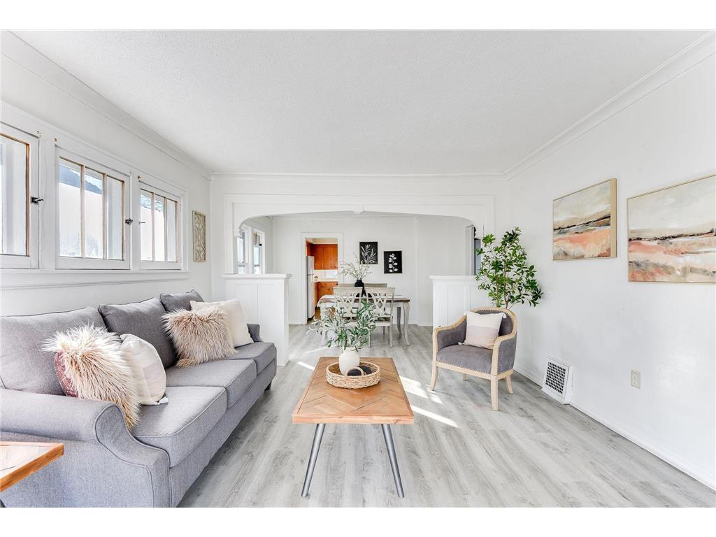 2615 Oliver Avenue N Minneapolis MN 55411 6676089 image1