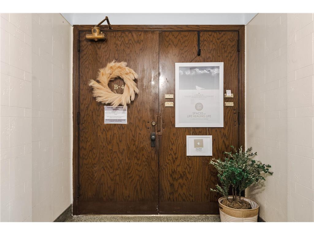 2615 Park Avenue #513 Minneapolis MN 55407 7020945 image32