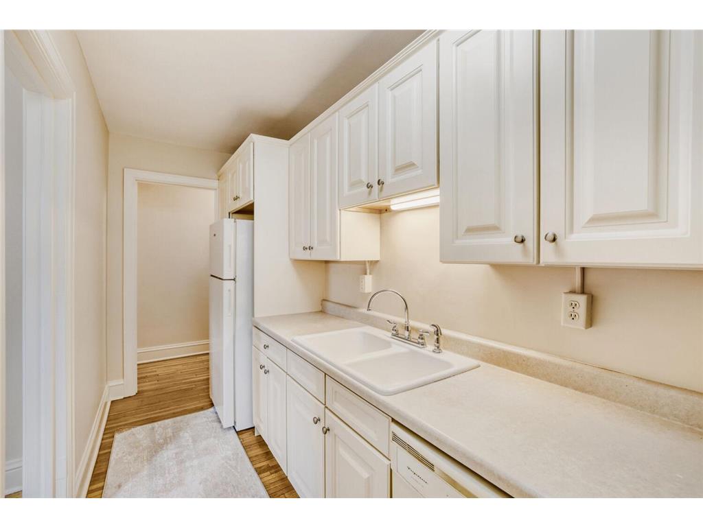 2615 Park Avenue #B-2 Minneapolis MN 55407 7070121 image6