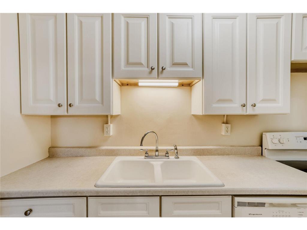 2615 Park Avenue #B-2 Minneapolis MN 55407 7070121 image7