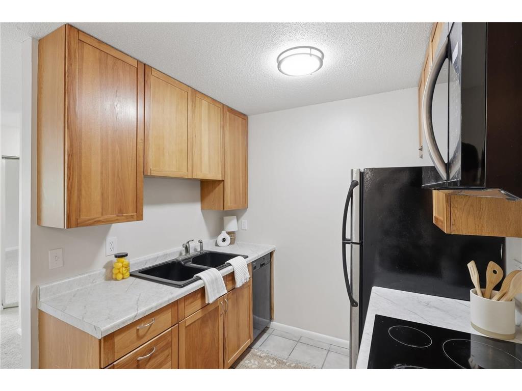 2616 Harriet Avenue #204 Minneapolis MN 55408 7088453 image1