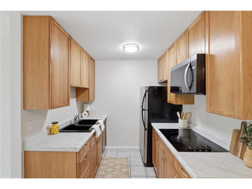 2616 Harriet Avenue #204 Minneapolis MN 55408 7088453 image2