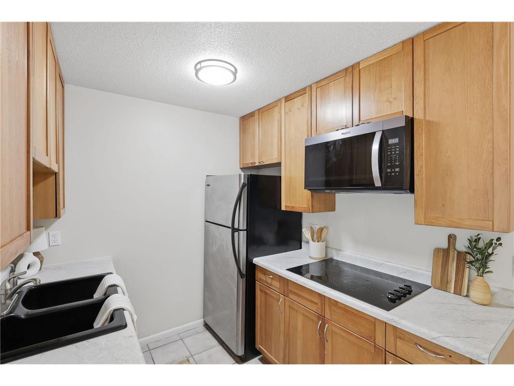 2616 Harriet Avenue #204 Minneapolis MN 55408 7088453 image3