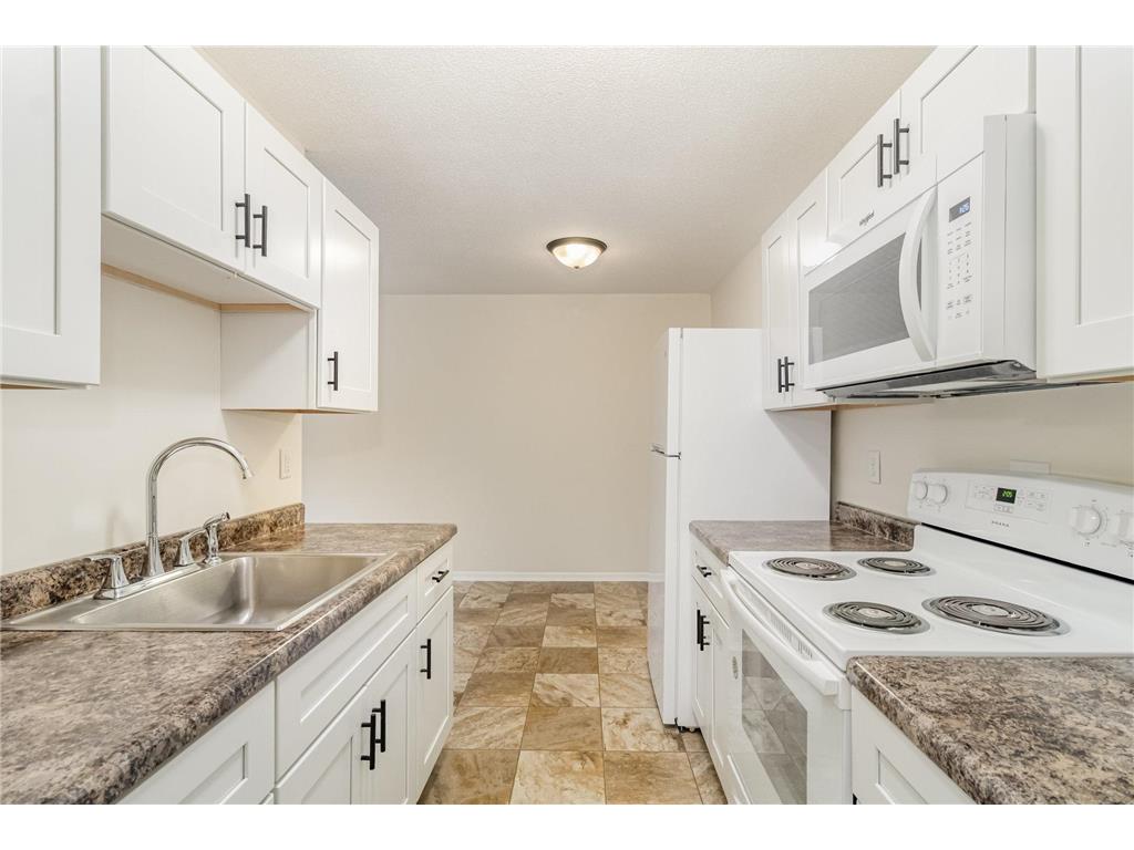 2616 Harriet Avenue #303 Minneapolis MN 55408 7057103 image6
