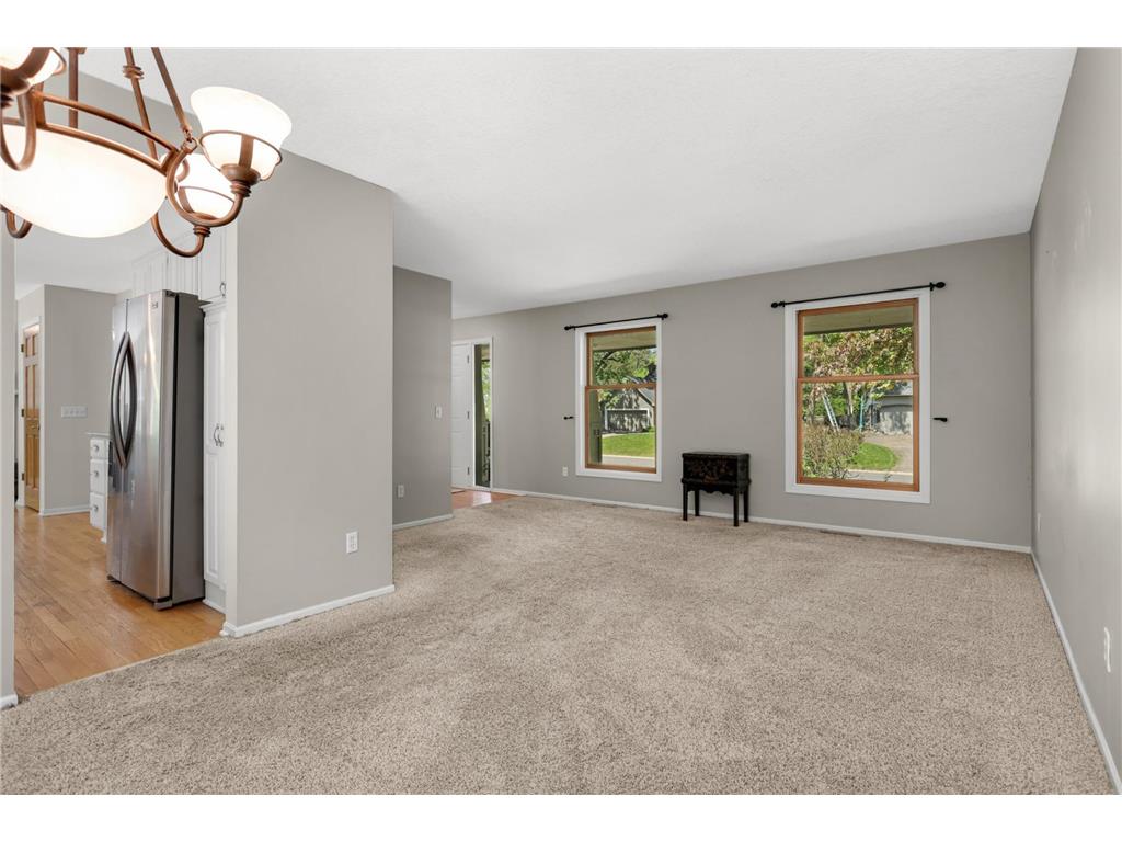 26165 Oak Leaf Trail Shorewood MN 55331 7047550 image10