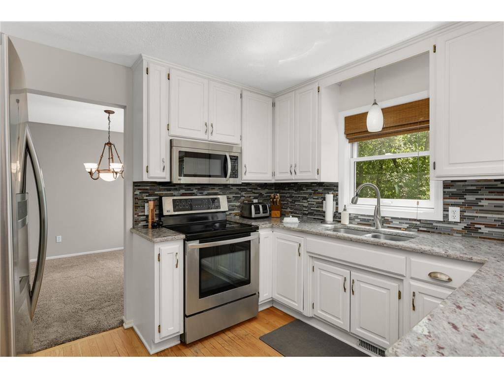 26165 Oak Leaf Trail Shorewood MN 55331 7047550 image13