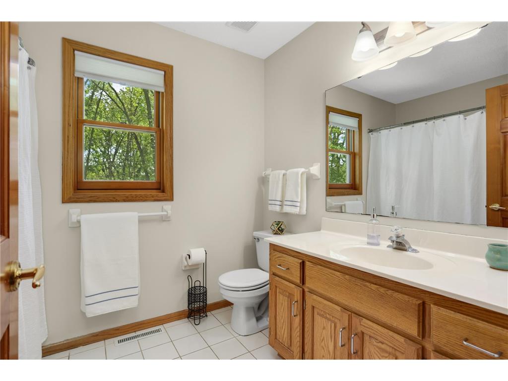 26165 Oak Leaf Trail Shorewood MN 55331 7047550 image26
