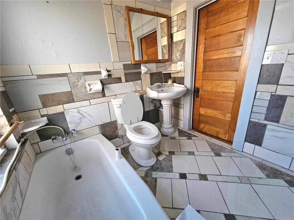 2619 Cedar Avenue S Minneapolis MN 55407 6824628 image10