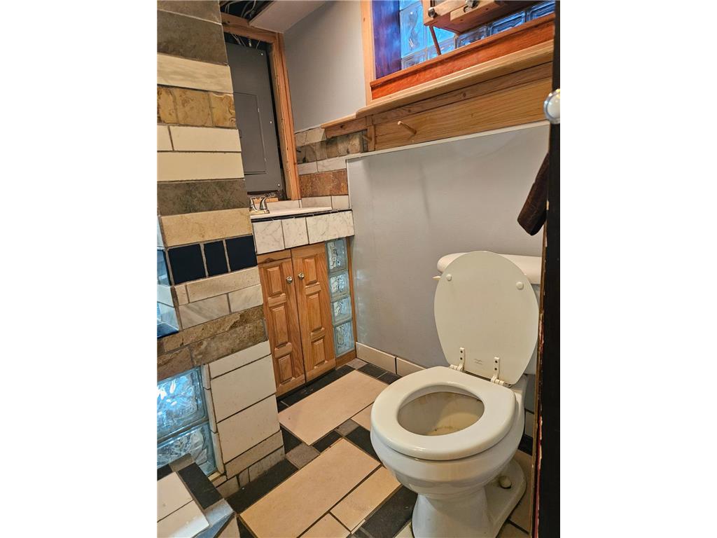 2619 Cedar Avenue S Minneapolis MN 55407 6824628 image15