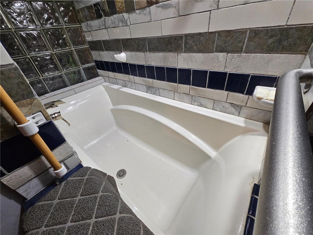 2619 Cedar Avenue S Minneapolis MN 55407 6824628 image24