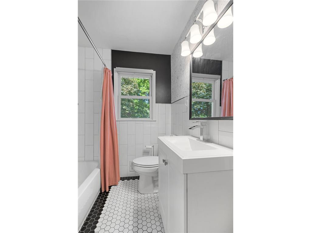 2619 Herschel Street Roseville MN 55113 7070309 image22