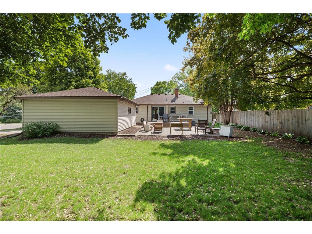 2619 Herschel Street Roseville MN 55113 7070309 image36
